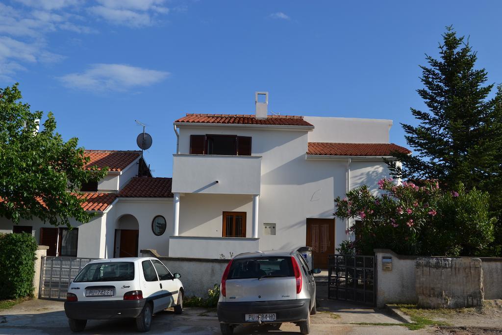 Apartments Cavae Romanae Медулин Экстерьер фото