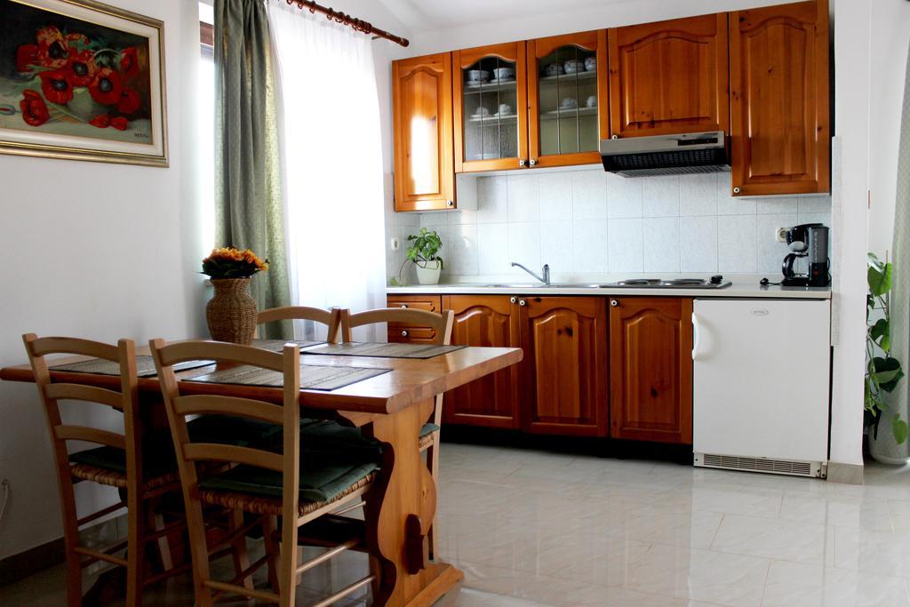 Apartments Cavae Romanae Медулин Экстерьер фото